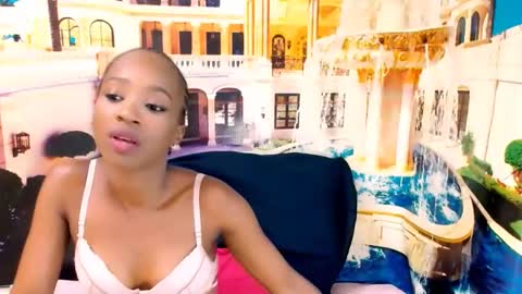 Snapshot of ebonycreamy69 chatting on 02/07/25, 07:18 Nova online show from 02/07/25, 07:18