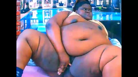 ebonyhotbuns4u2luv online show from 04/29/26, 06:50