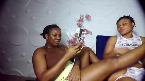 Snapshot of ebonykissxx chatting on 06/17/26, 10:00 ebonykissxx online show from 06/17/26, 10:00