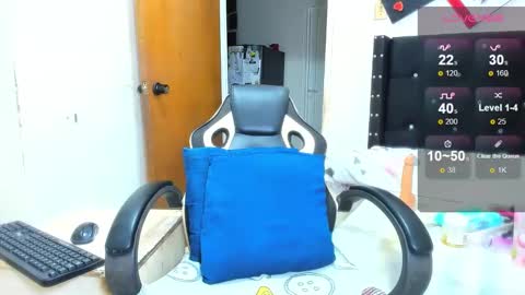 Angela online show from 02/05/25, 01:37