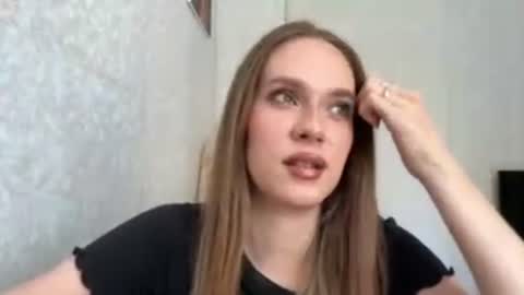 Lily online show from 06/17/26, 06:49