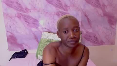 Snapshot of ebonyolive69 chatting on 10/23/25, 07:01 Cindy online show from 10/23/25, 07:01