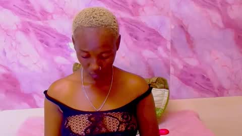 Snapshot of ebonyolive69 chatting on 10/25/25, 08:55 Cindy online show from 10/25/25, 08:55