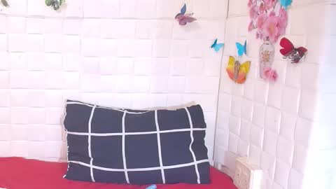 Snapshot of ebonyolive69 chatting on 11/06/25, 06:42 Cindy online show from 11/06/25, 06:42