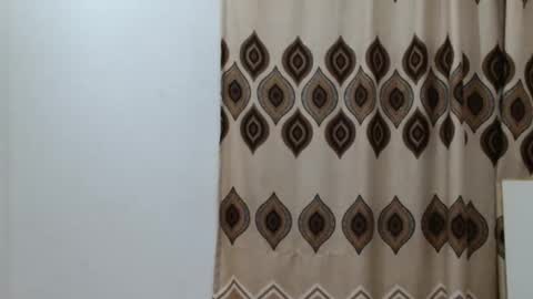 queen online show from 02/04/26, 08:03