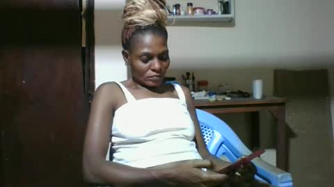 Snapshot of ebonyqueen4 chatting on 06/14/26, 06:43 JACKLINE online show from 06/14/26, 06:43