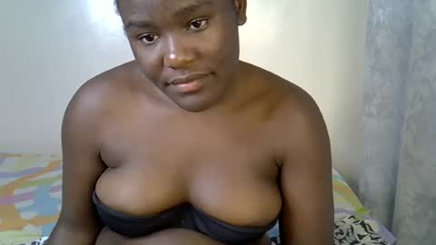 Snapshot of ebonyrapunzelle chatting on 07/17/26, 09:19 ebonyrapunzelle online show from 07/17/26, 09:19