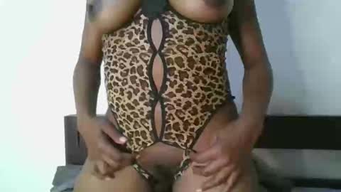 Snapshot of ebonyslut09 chatting on 02/28/26, 08:43 ebonyslut09 online show from 02/28/26, 08:43