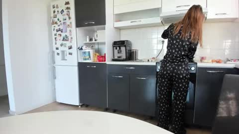 ecaterina_katy online show from 04/27/26, 06:33