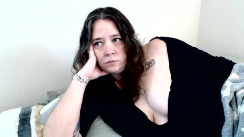 Weird Echo online show from 11/11/25, 06:19