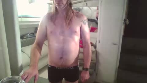 Snapshot of ecko6romeo chatting on 12/13/24, 09:35 Tim online show from 12/13/24, 09:35