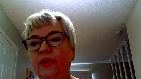 Snapshot of eclecticblue chatting on 12/14/25, 03:50 eclecticblue online show from 12/14/25, 03:50