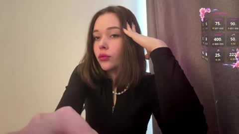 Mia online show from 04/13/26, 10:10