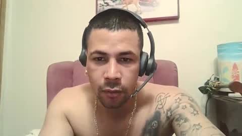 eddgarzay08 online show from 04/21/26, 01:42