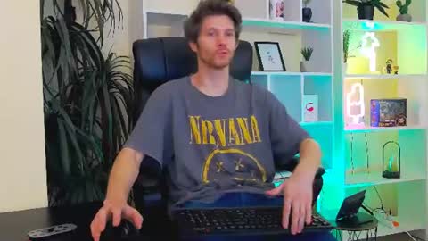 Snapshot of eddie_baker chatting on 06/16/26, 02:36 eddie_baker online show from 06/16/26, 02:36