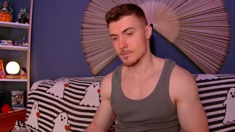 Snapshot of eddieds chatting on 10/21/25, 02:45 Eddie online show from 10/21/25, 02:45