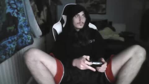 Snapshot of eddy815 chatting on 12/01/25, 09:03 eddy815 online show from 12/01/25, 09:03