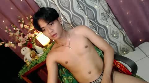 Snapshot of edelcum_xx chatting on 02/19/25, 10:12 edelcum_xx online show from 02/19/25, 10:12