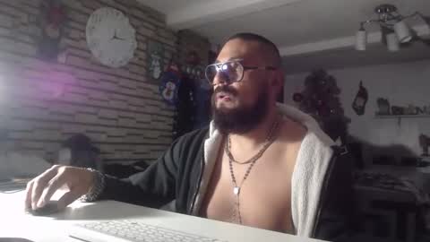 edgarram83 online show from 12/22/25, 06:32