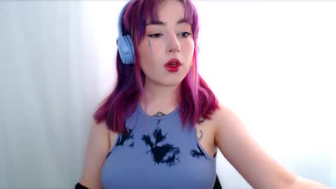 Snapshot of ediefris chatting on 05/19/26, 01:22 fickle demon made of clumps of matter online show from 05/19/26, 01:22