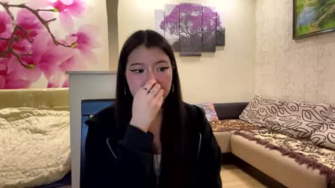 Eri online show from 04/13/26, 06:35