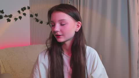 Lisa  online show from 02/20/25, 12:30