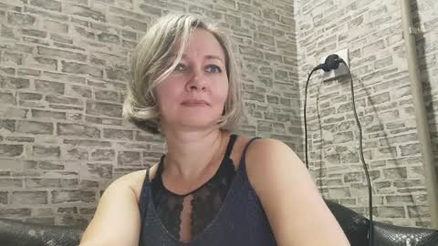 edithmanning online show from 12/25/24, 08:07