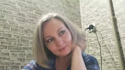 edithmanning online show from 01/21/25, 01:54