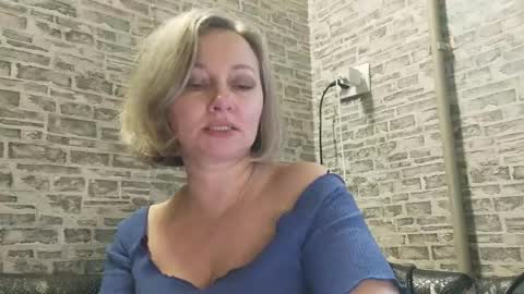 edithmanning online show from 02/17/25, 02:26