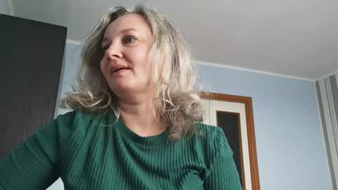 edithmanning online show from 04/25/26, 06:49