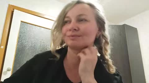 edithmanning online show from 05/13/26, 06:05