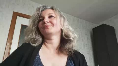 edithmanning online show from 06/02/26, 07:43