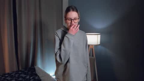 Nikki online show from 01/18/26, 01:20