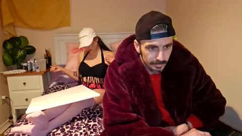 edmonton1985780 online show from 04/12/26, 08:19