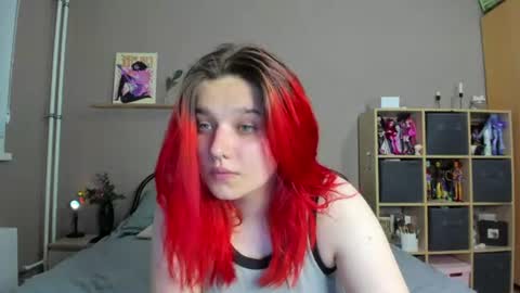 Snapshot of edna_dana chatting on 07/05/26, 06:37 Edna online show from 07/05/26, 06:37
