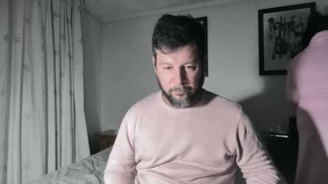 Snapshot of ednaih chatting on 12/20/25, 01:02 ednaih online show from 12/20/25, 01:02