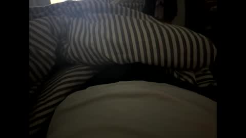 Snapshot of edo876 chatting on 09/24/25, 08:23 edo876 online show from 09/24/25, 08:23