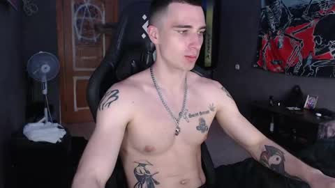 Snapshot of eduard_loveee chatting on 06/11/26, 01:09 Eduar online show from 06/11/26, 01:09