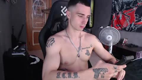 Snapshot of eduard_loveee chatting on 08/08/26, 08:27 Eduar online show from 08/08/26, 08:27