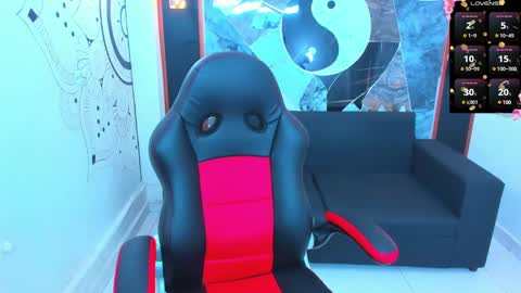 Snapshot of edward_24_ chatting on 01/14/25, 04:25 Edward Colleman online show from 01/14/25, 04:25