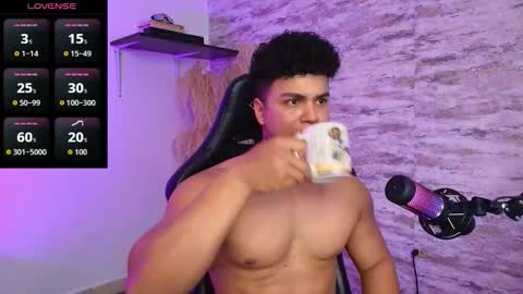 EDWARD CLARCK online show from 09/17/25, 02:57