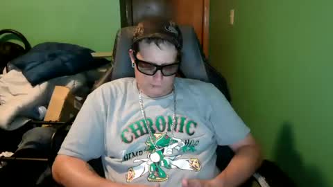 Snapshot of edwardaims_2please chatting on 07/03/26, 02:51 edwardaims_2please online show from 07/03/26, 02:51