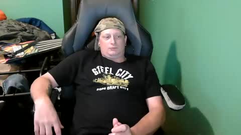 Snapshot of edwardaims_2please chatting on 07/06/26, 02:36 edwardaims_2please online show from 07/06/26, 02:36