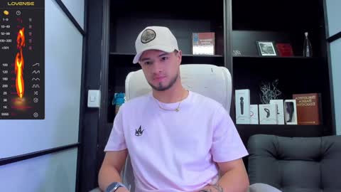 Snapshot of edwardross_ chatting on 01/24/25, 08:22 Edward Ross online show from 01/24/25, 08:22