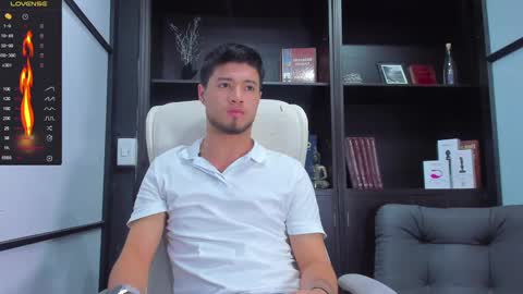 Snapshot of edwardross_ chatting on 02/04/25, 07:55 Edward Ross online show from 02/04/25, 07:55