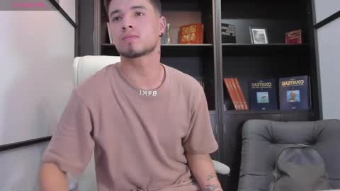 Snapshot of edwardross_ chatting on 03/08/25, 09:18 Edward Ross online show from 03/08/25, 09:18