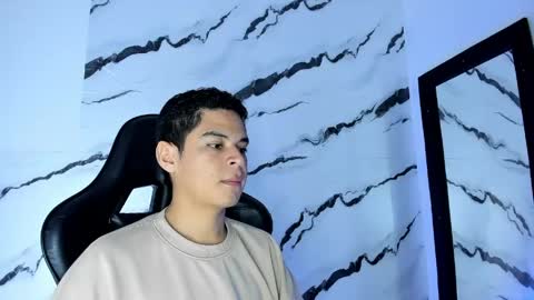 edy online show from 04/18/26, 07:34