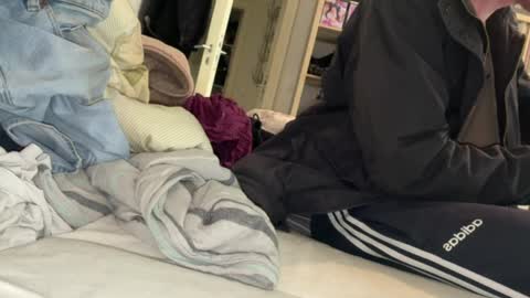 Eeloxx online show from 04/06/26, 12:19