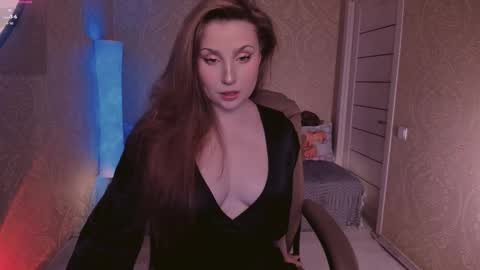 Snapshot of eesmaaarr chatting on 09/24/25, 11:41 eesmaaarr online show from 09/24/25, 11:41