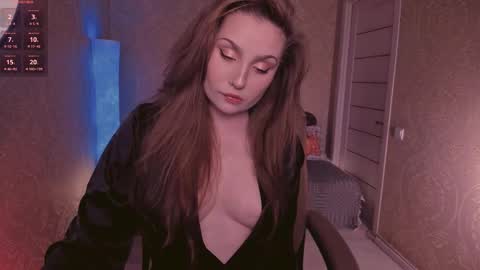 Snapshot of eesmaaarr chatting on 10/16/25, 11:28 eesmaaarr online show from 10/16/25, 11:28